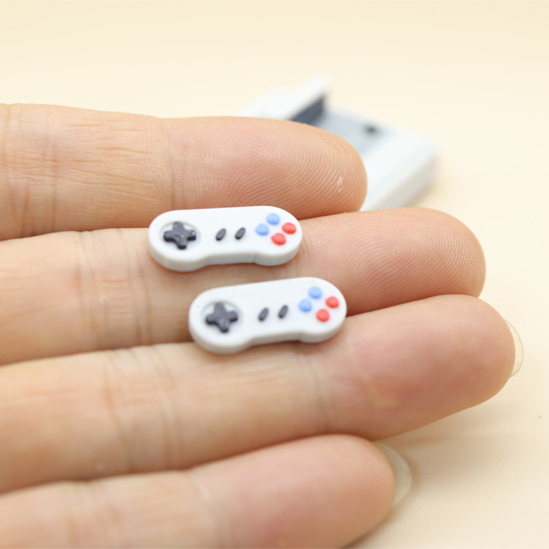 1set Dollhouse Mini Retro Game - مراجعة Retro Gaming Handheld وسعره
