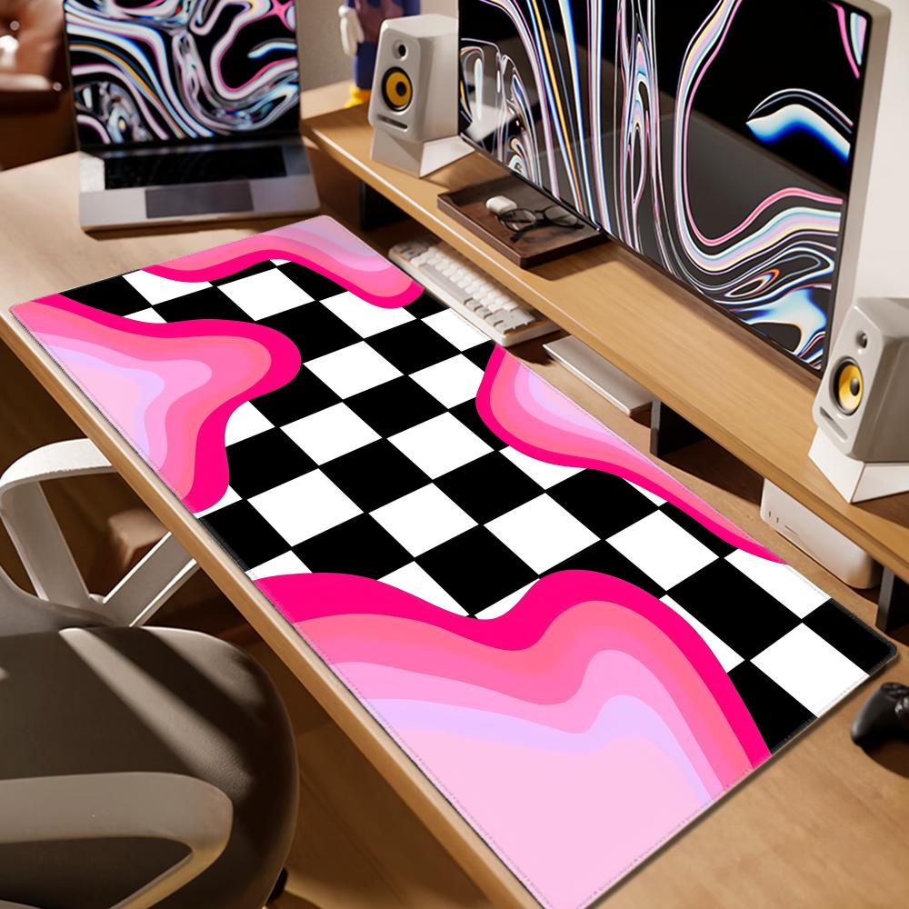 XL Checkered Rainbow Desk Mat  - مراجعة Retro Gaming Xl وسعره