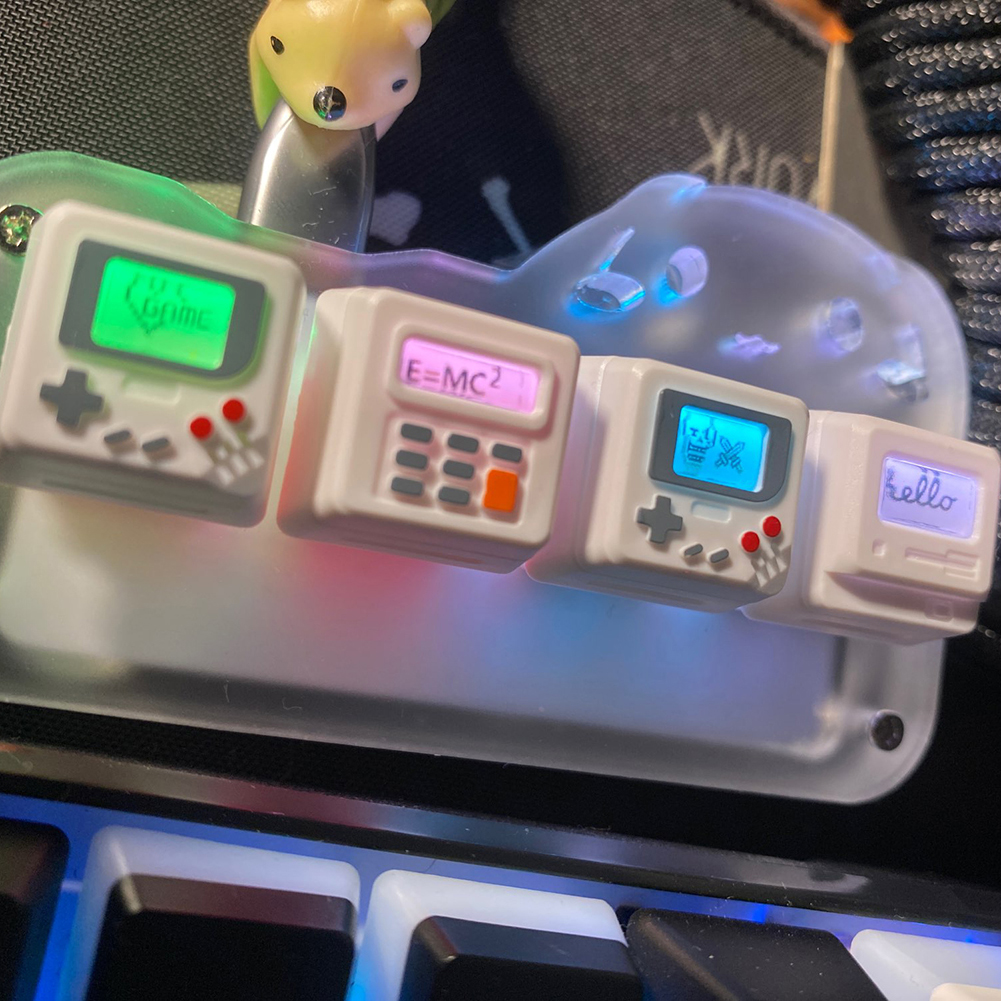 K-04 3-in-1 Transparent Gaming - مراجعة Retro Gaming Handheld وسعره
