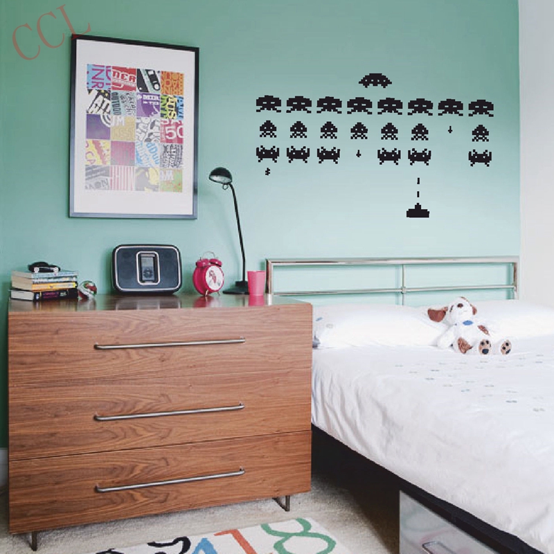 Gamer Vinyl Stickers SPACE INV - مراجعة Retro Gaming Wallpaper وسعره